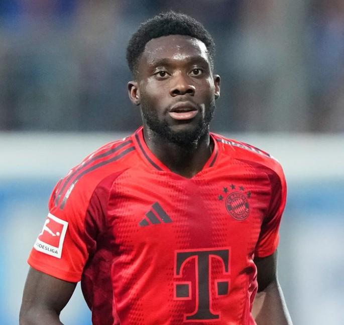 阿方索-戴维斯伤后薪资争议：拜仁与球员陷入合同条款分歧