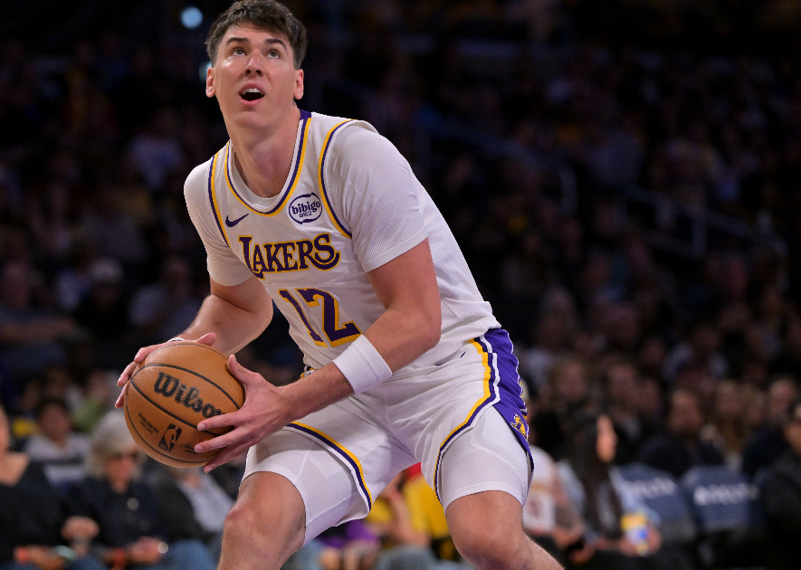 湖人130-120力克热火！四大亮点：布朗尼崛起，新星闪耀，雷迪克执教获认可