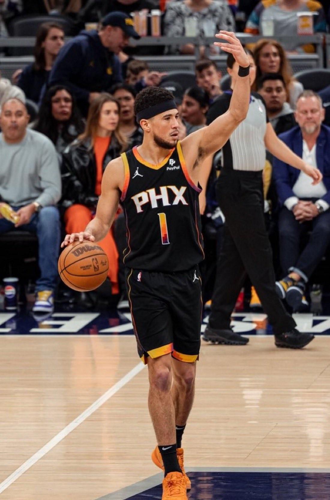 布克28分13助率太阳终结马刺五连胜，正负值+26闪耀全场