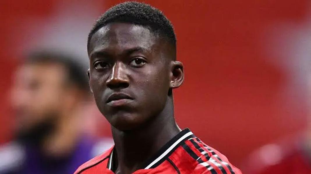 那不勒斯租借曼联新星梅诺：全薪承担+主力承诺，冬窗转会或成真