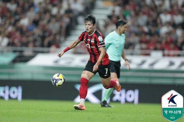 首尔中场郑承原：亚冠对阵成都蓉城必争3分，外援开放利大于弊