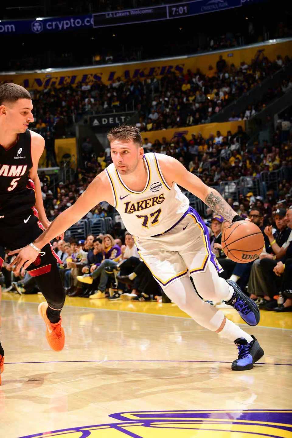 东契奇赛季首获三双！率湖人升至西部第三 冲击MVP再添砝码