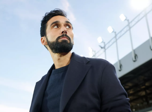 阿韦洛亚盛赞阿隆索：执教前14场赢13场，堪称满分表现