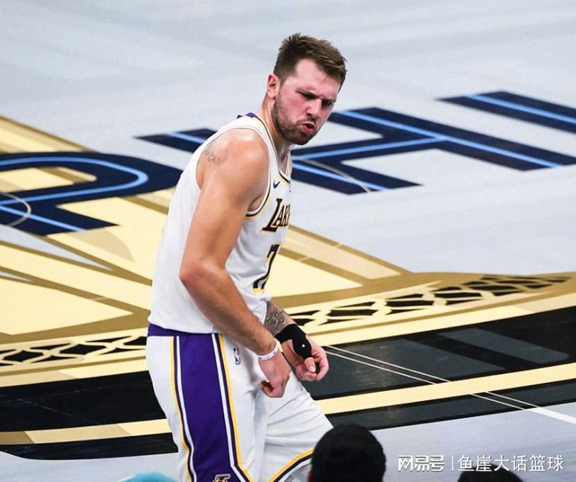 湖人背靠背战开拓者：3大关键要素，东契奇需避2错，里夫斯关键发力