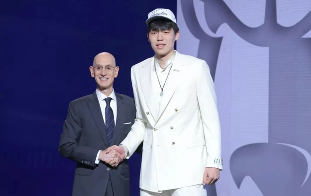 开拓者召回杨涵森战湖人：是战术需要还是流量策略？