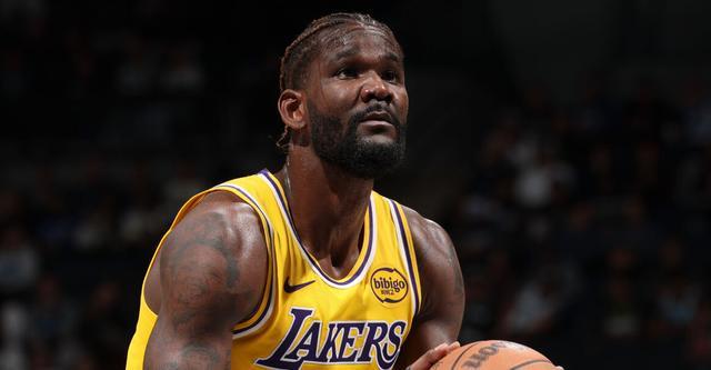 湖人官宣：艾顿因背伤缺席今日对阵热火关键战