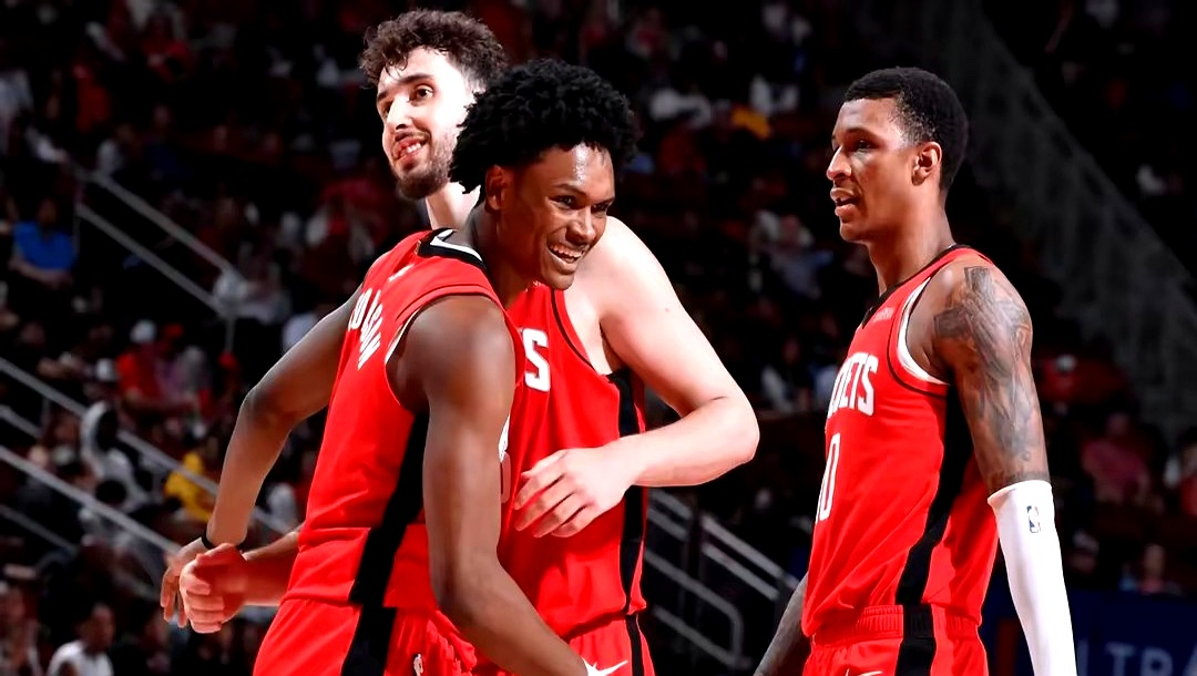 火箭VS独行侠前瞻：状态火热冲击西部前五，阵容优势助力连胜