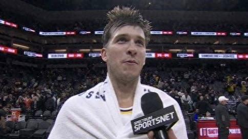 湖人130-120热火：东契奇三双难救主，里夫斯强势崛起引交易猜想