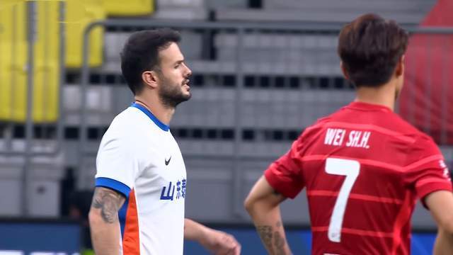 瓦科续约遇挑战？泰山队手握主动权，外租球员去留成焦点