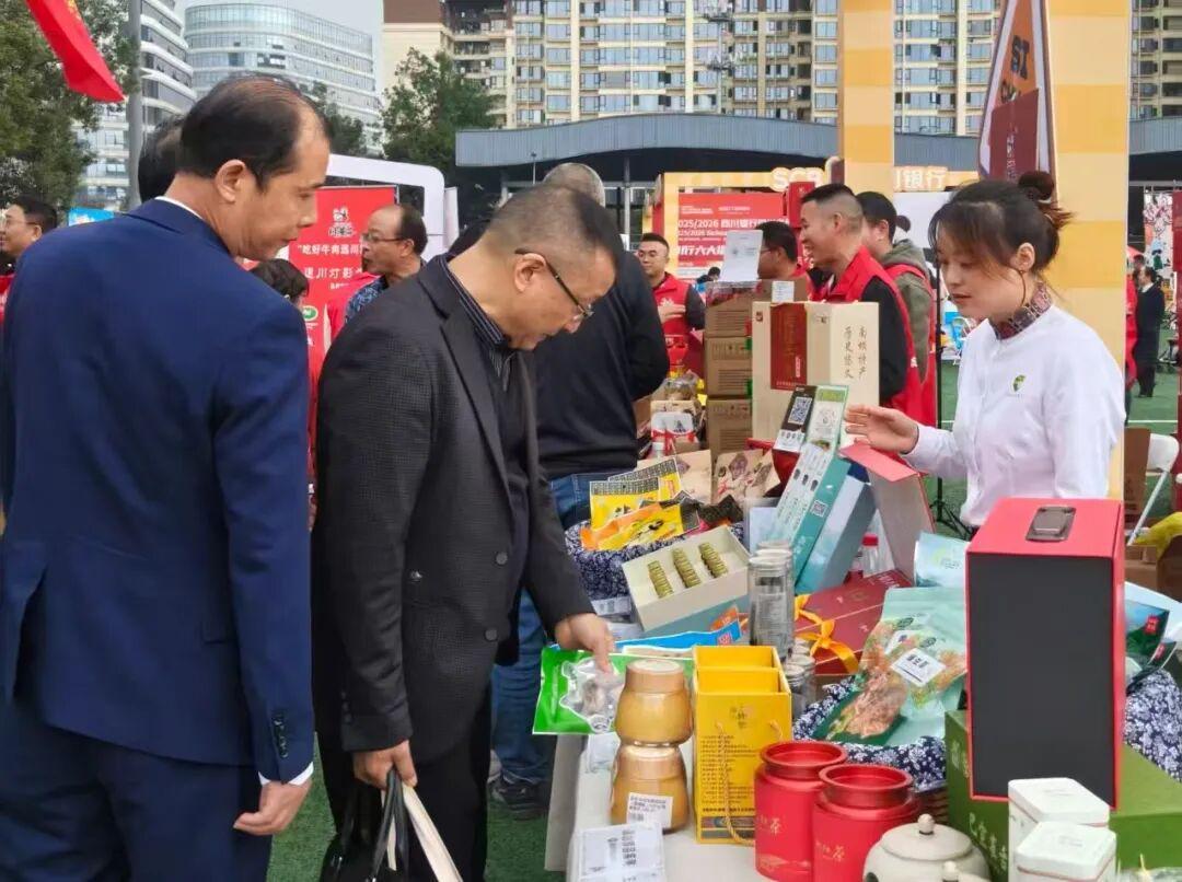 川超焦点战：达州川汉子携宣汉特产“宣品天下”闪耀成都赛场