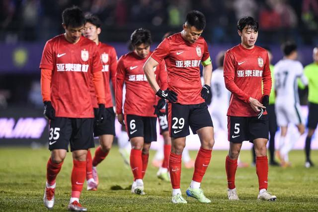 长春亚泰降级中甲：暂别辉煌，蓄力再战中超