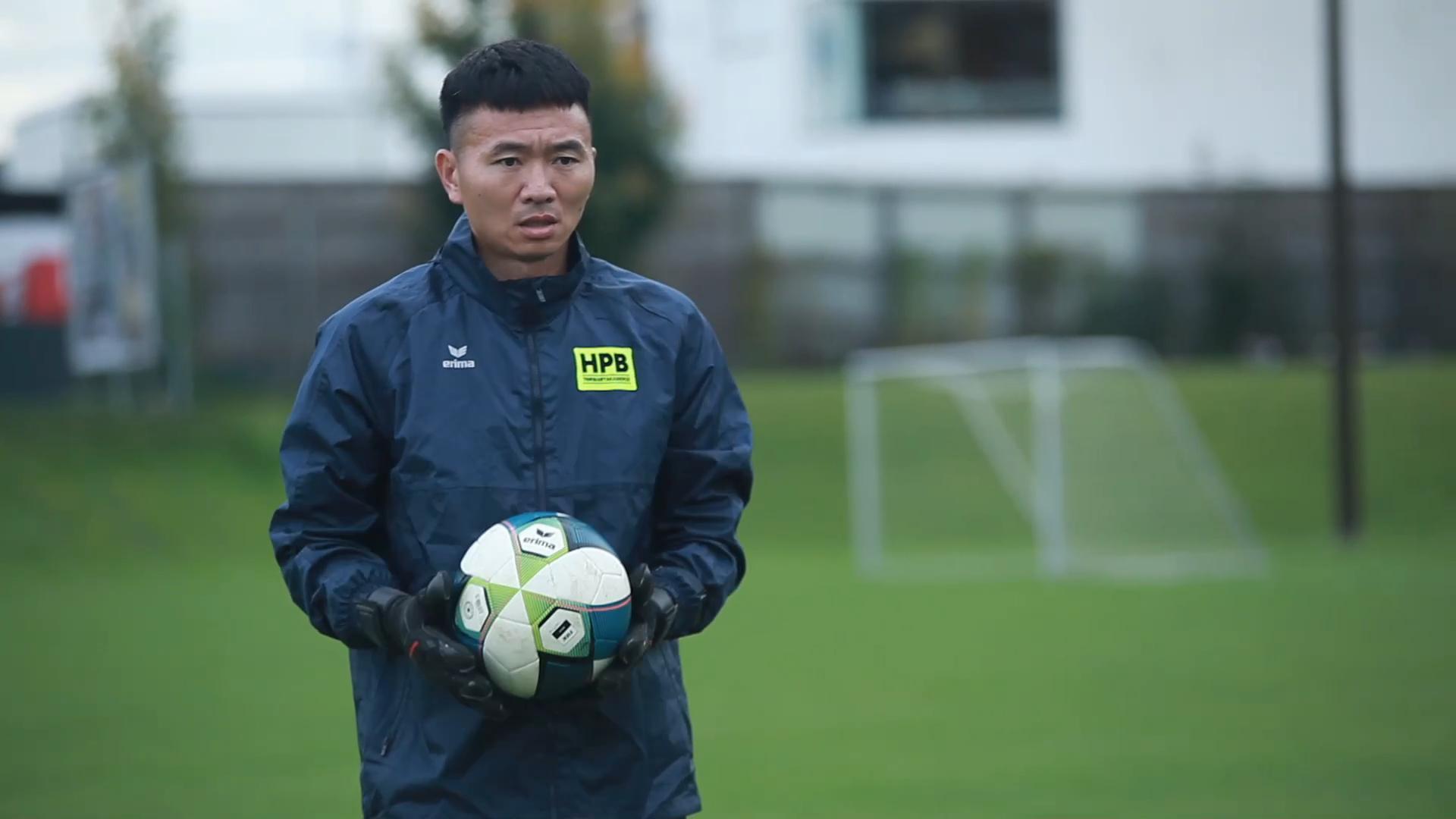 中国守门员教练李实的欧洲足球留洋之旅