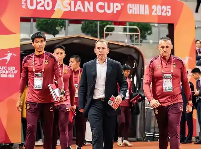 国足选帅陷僵局：外教优先还是土帅逆袭？