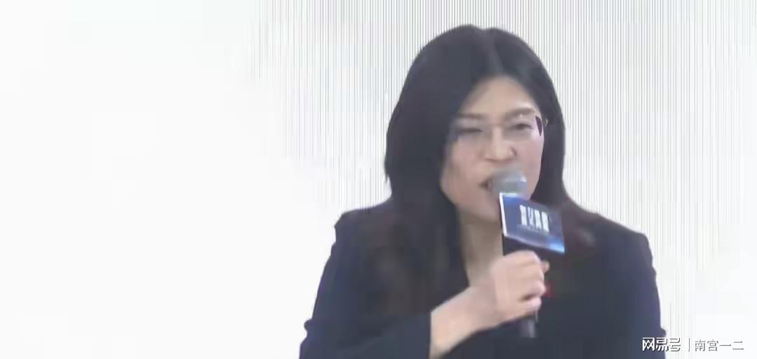 卢秀燕缺席郑丽文就职典礼背后：一句言论引发的风波