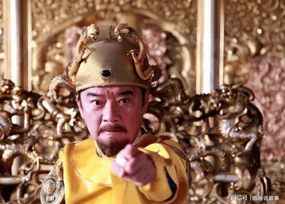 朱元璋御审贪官幼女，女孩却指着龙椅问了一句，满朝文武瞬间死寂