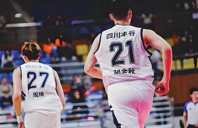 全运会球员跨省参赛揭秘：河南籍辽宁青训球员为何穿四川球衣？