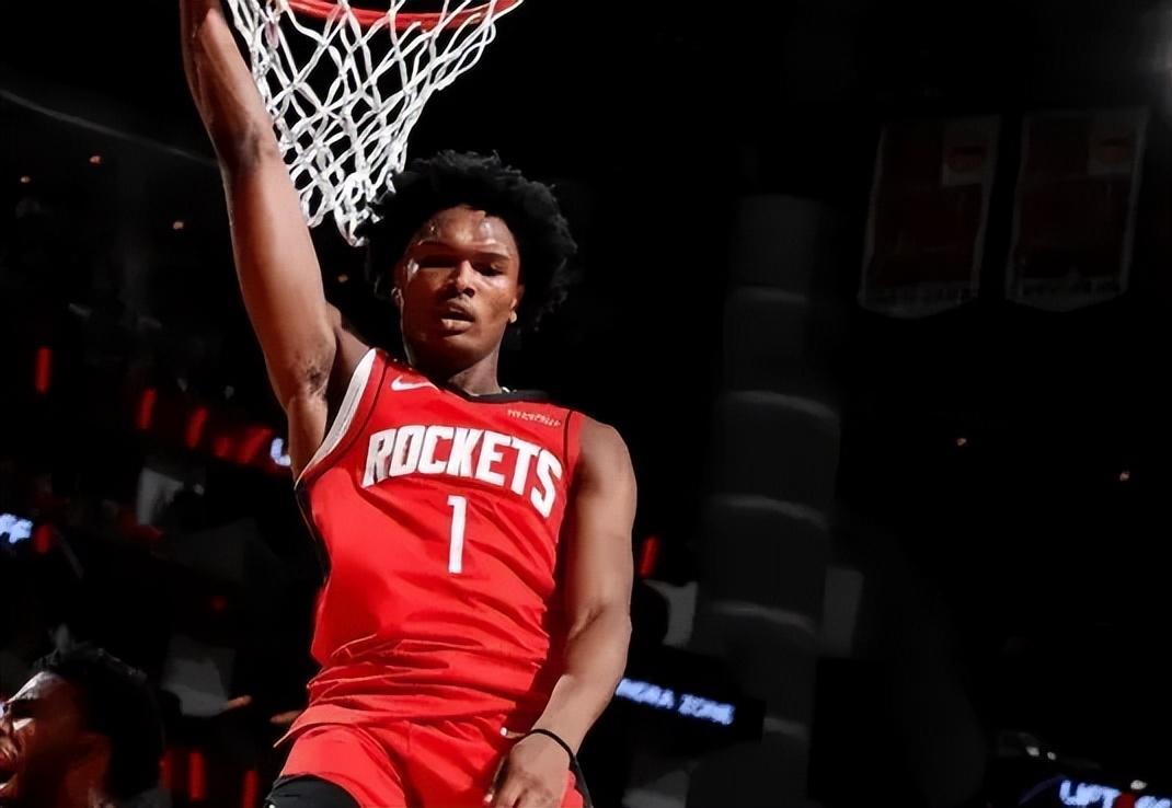 火箭110-102力克独行侠：四大喜讯助力，阿门伊森闪耀，关键球员定胜局