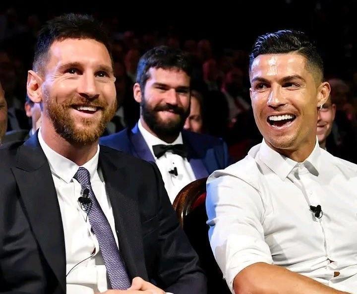 C罗直言不讳：梅西未超我，曾豪言世界前三都是自己