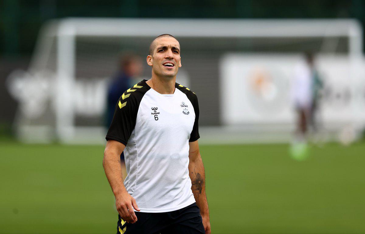 罗马诺确认：南安普顿签回罗梅乌，合同至2026年6月