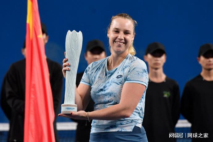 2025赛季中国金花女单遇冷，女双斩获7冠展现实力