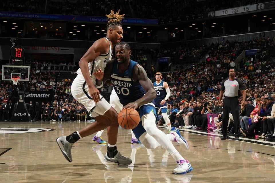 兰德尔首获赛季三双！森林狼3人20+狂胜 篮网7连败垫底联盟