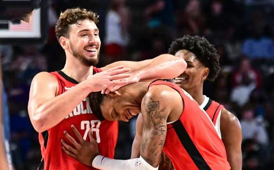 杜兰特3次遭隔扣羞辱！火箭惊险4连胜：申京阿门27分爆发成关键