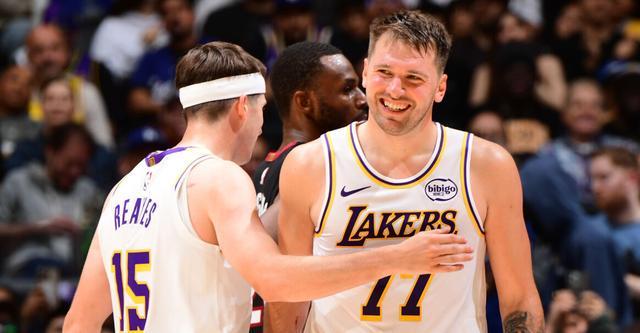 湖人官宣：东契奇&里夫斯因伤缺阵今日对阵开拓者