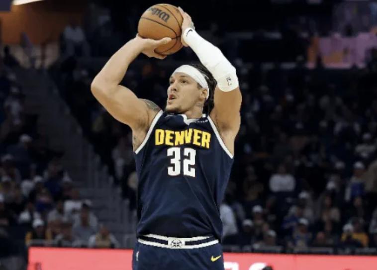 约基奇首节爆发