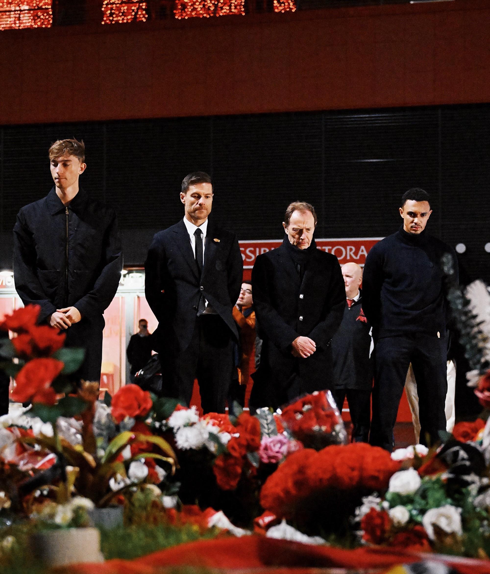 欧冠焦点战前夕：皇马众将致敬利物浦已故球员若塔