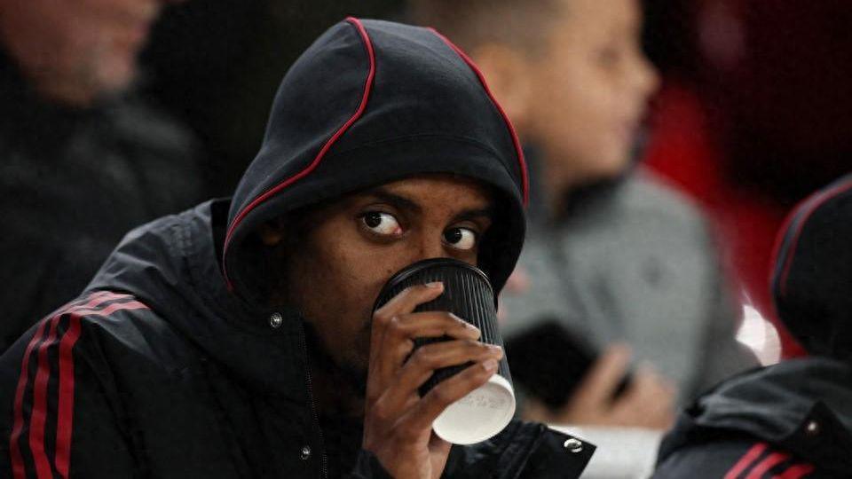 利物浦锋线告急！伊萨克伤情加剧无缘战皇马