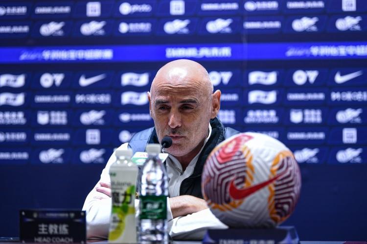 亚冠焦点：海港成都全力冲线，申花联赛争冠留力亚冠