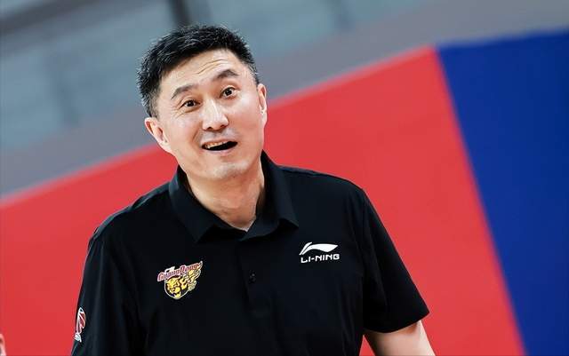 广东全运男篮12人名单揭晓：杜锋弃4人，全员国字号冲冠