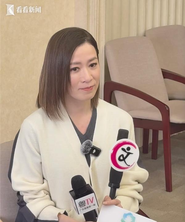 佘诗曼悼念许绍雄：哽咽不舍却坚强承诺不再哭泣