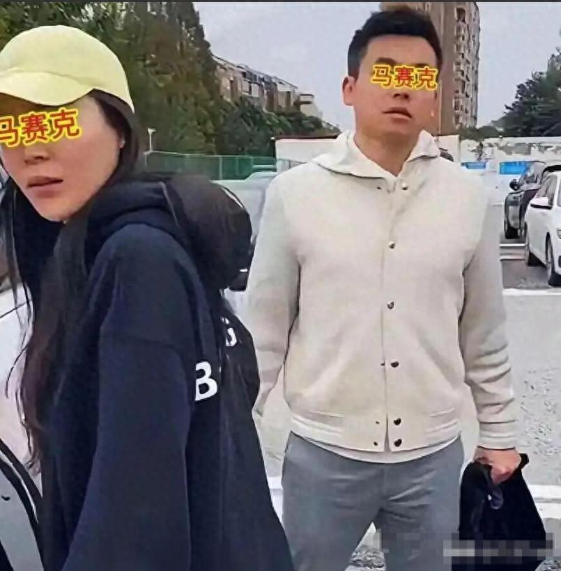 带小三产检遇原配后续：许律师朋友圈道歉，凤凰男身份遭曝光