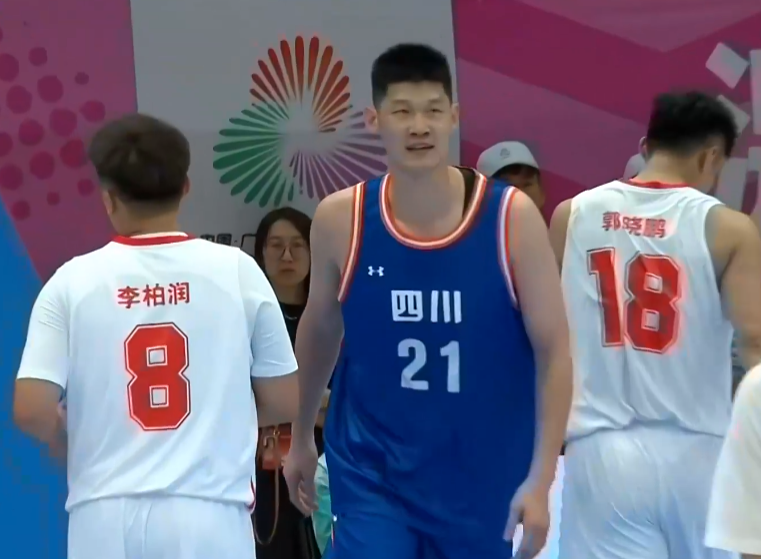 全运会男篮：四川124-61狂胜湖北，周琦24+18成替补奇兵