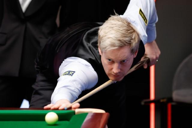 尼尔·罗伯逊强势晋级2025斯诺克国锦赛16强