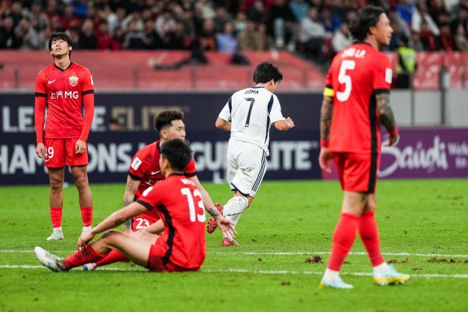 海港亚冠半场落后引热议：媒体人质疑球队态度与用人策略