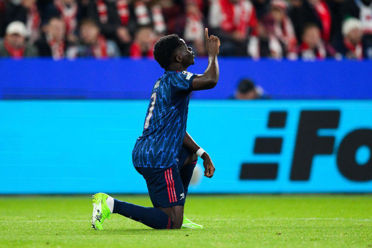 欧冠赛场闪耀！萨卡职业生涯首度单场5次射正创纪录