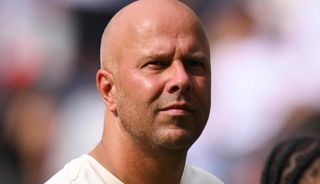 斯洛特展望利物浦VS皇马：力求重现去年辉煌，盛赞阿诺德贡献