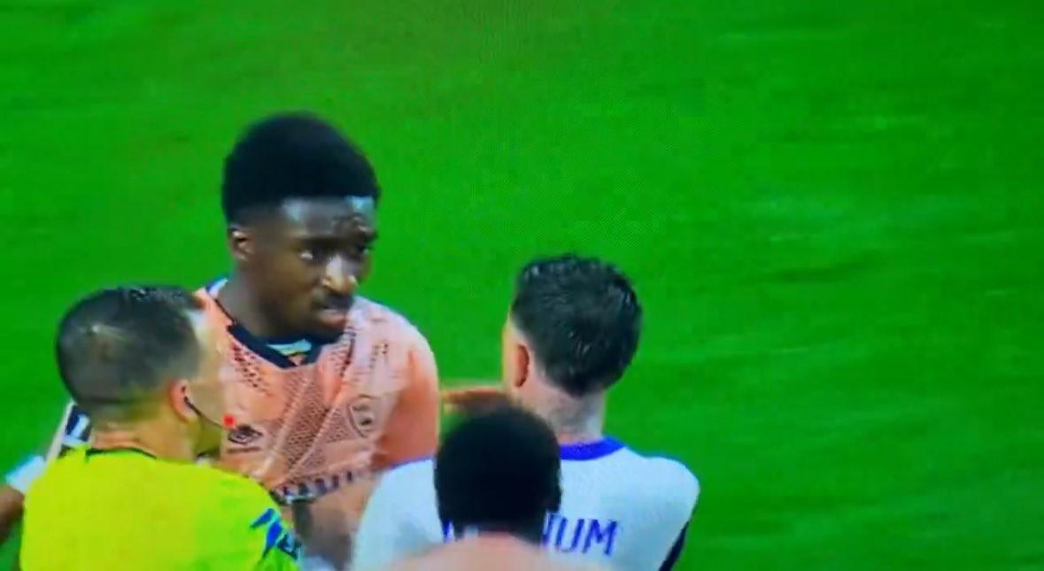 图卢兹球员多努姆涉种族歧视争议，或面临10场禁赛处罚