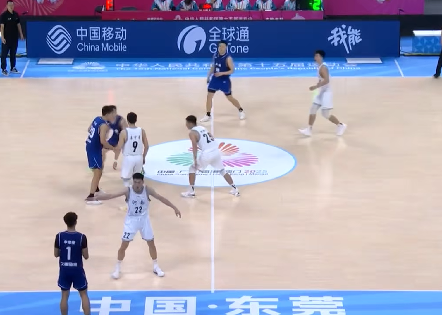 上海全运会力克河南：李添荣李弘权合砍53分，袁堂文15助攻惊艳全场