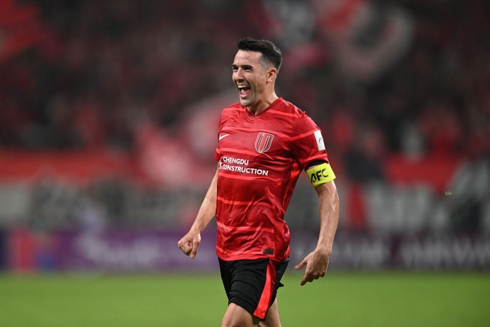 成都蓉城亚冠首发出炉：徐正源轮换3人，罗慕洛首发韦世豪替补