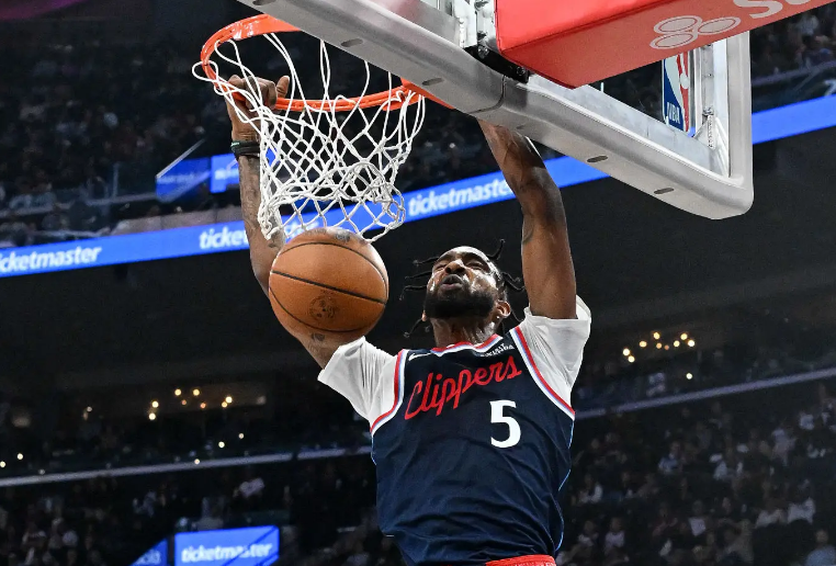 角色球员全力以赴仍难胜，快船战术体系或存隐忧