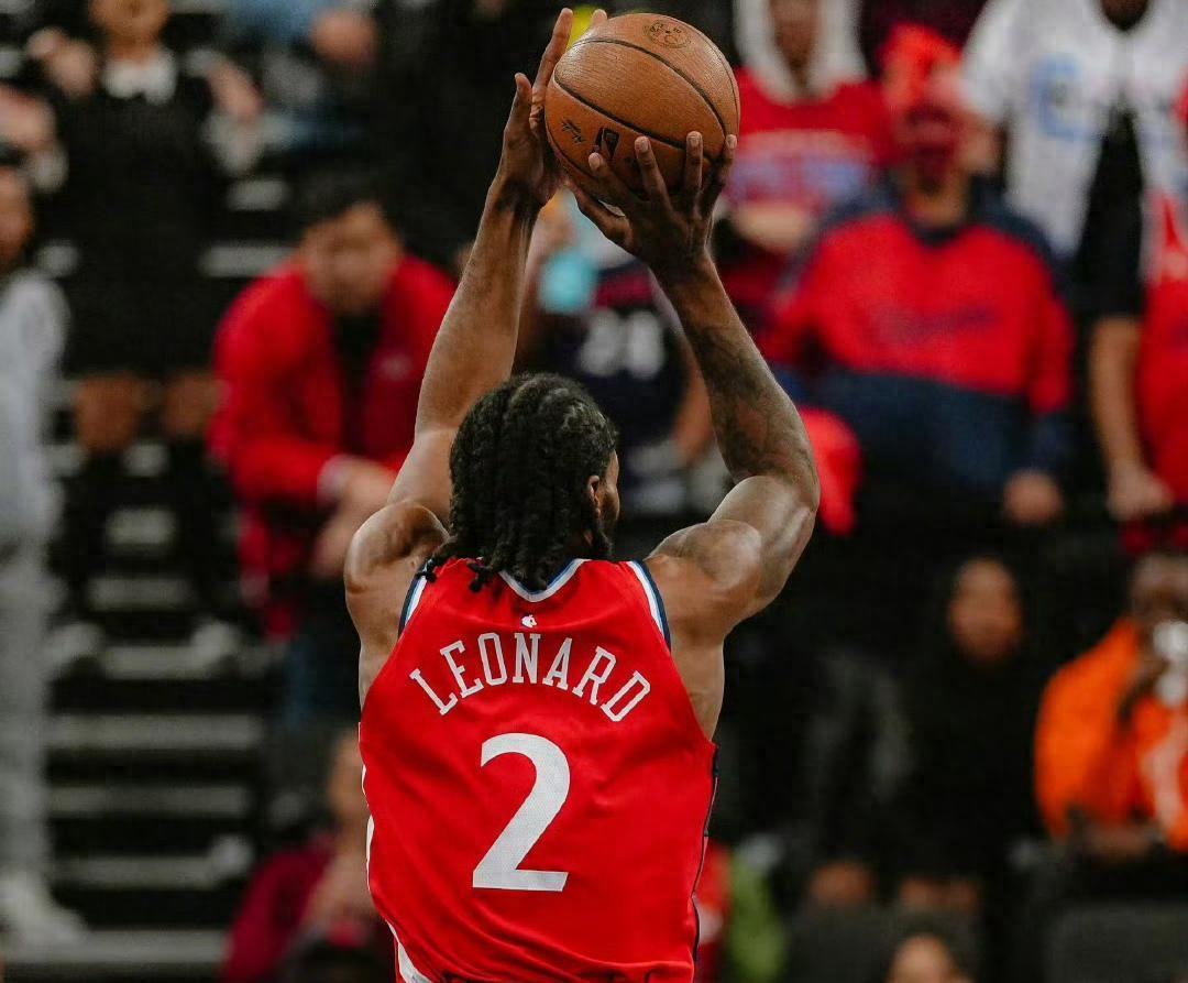 快船126-124险胜鹈鹕：伦纳德道歉揽责，球队潜力与隐患并存