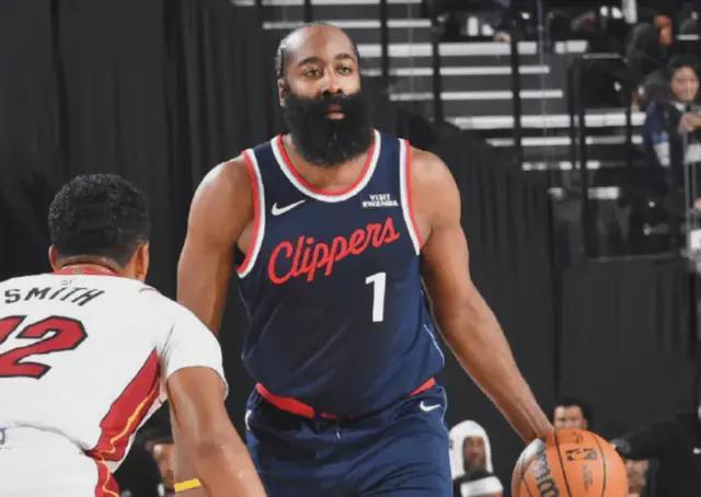 快船爆冷负热火：伦纳德27分伤退揽责，背靠背战雷霆存疑