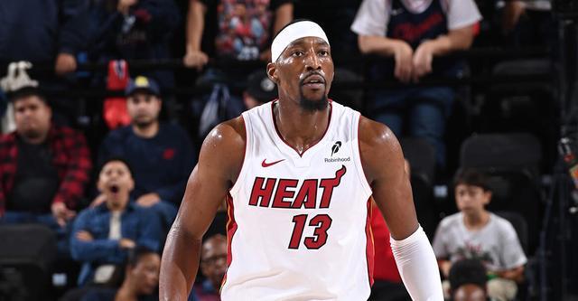 阿德巴约25分10板哈登29+7+8 关键战热火1分险胜快船