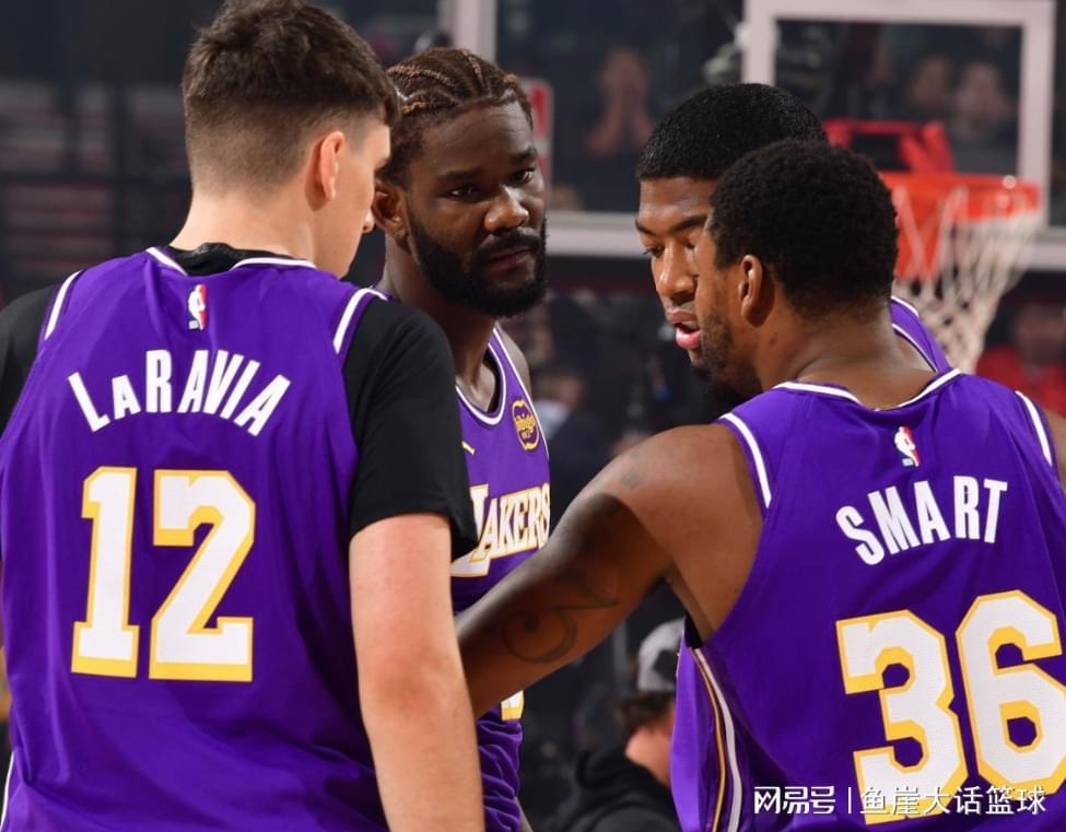 湖人123-115胜开拓者！艾顿赛后表态成焦点