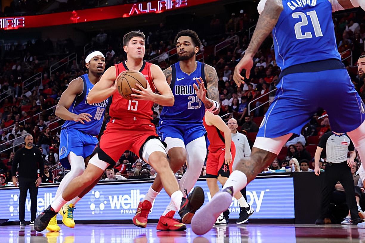 火箭替补控卫谢泼德表现低迷，是否该减少其出场时间？