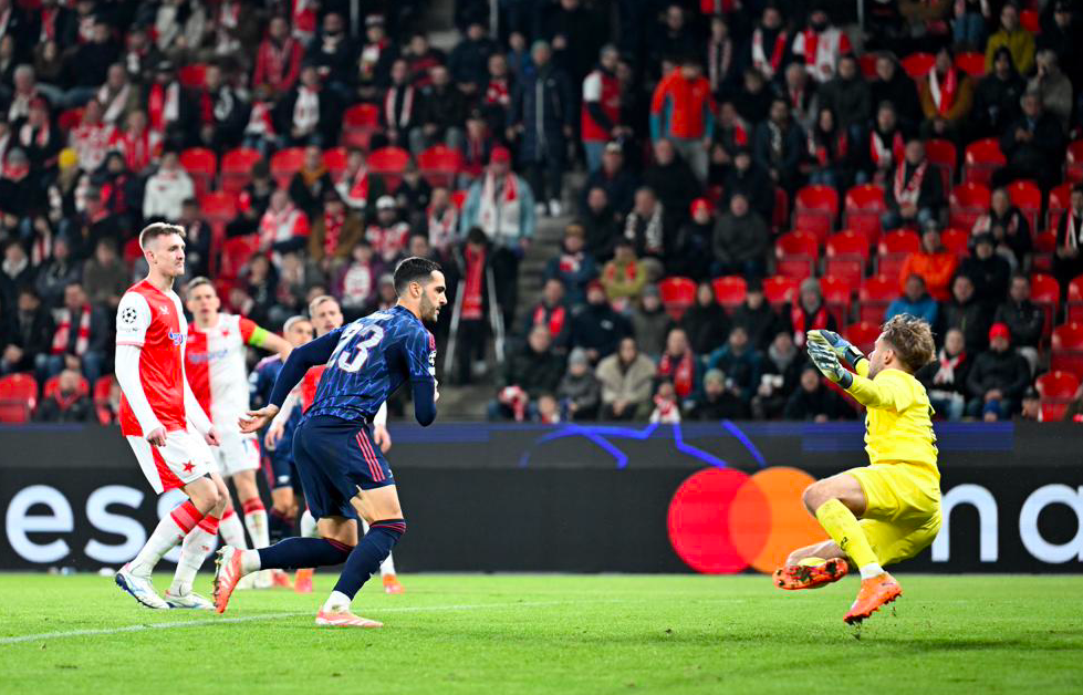 阿森纳球员庆祝胜利