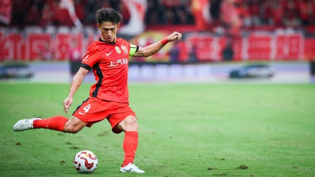 亚冠精英联赛：伤兵满营的上海海港0-2负武里南联，4轮1分垫底